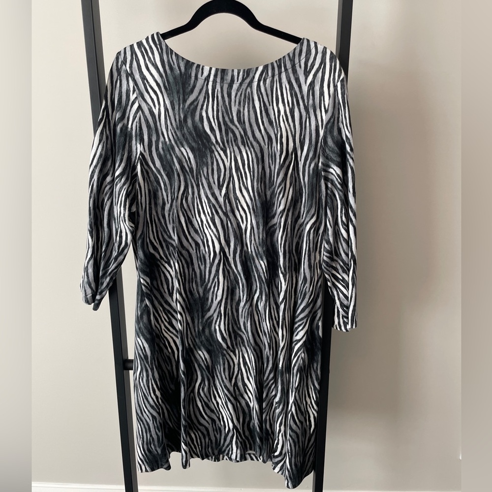Tommy Bahama Black and White Zebra Print Tunic Dress, Like New XL